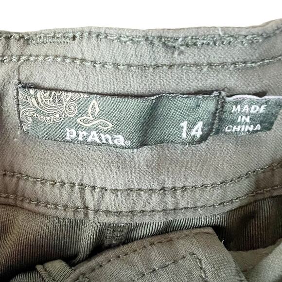 prAna Celesta‎ Skort Womens Stretch Slate Green Hybrid In Out of Water Sz 14 - Picture 3 of 6